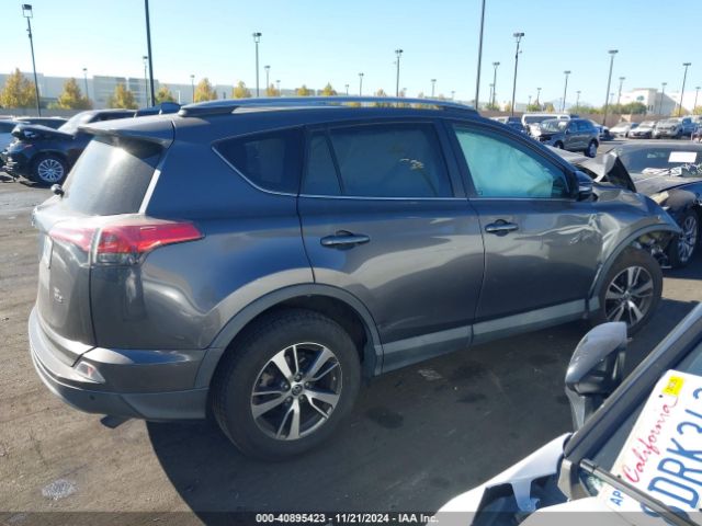 2T3WFREV1JW497140 Toyota Rav4 Adventure/xle