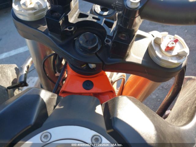 2022 KTM 890 VBKTR6400NM836017 Photo 6