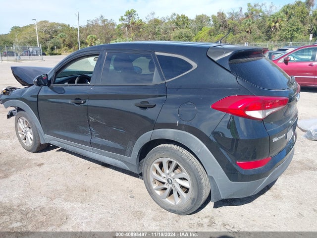 Hyundai TUCSON SE 2018 KM8J23A44JU662915 Image 3