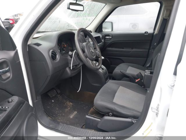 1C4NJPBA3HD119974 Jeep Patriot Sport Fwd