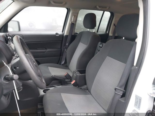 1C4NJPBA3HD119974 Jeep Patriot Sport Fwd