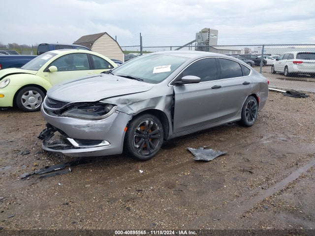 Chrysler 200 Limited 2015 1C3CCCAB9FN758067 Image 2
