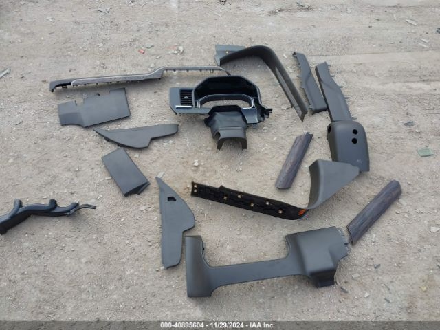 3GTUUDED1RG364350 GMC Sierra 1500 4wd  Short Box Slt