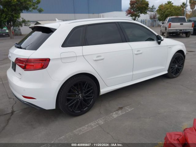 WAUTPBFF1JA078456 Audi A3 E-tron 1.4t Premium/1.4t Tech Premium
