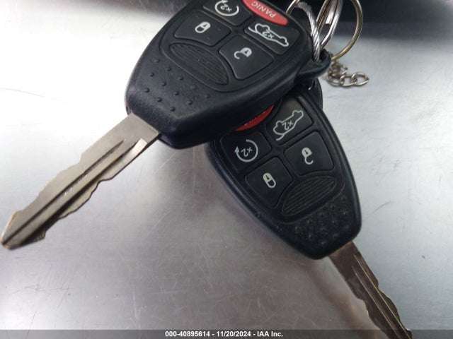 40895614 :رقم المزاد ، 1C3CCBCG3EN164415 vin ، 2014 Chrysler 200 Limited مزاد بيع