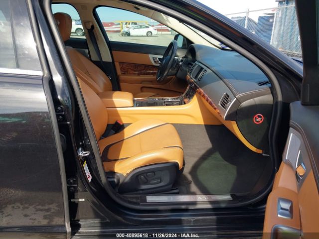 2012 JAGUAR XF SAJWA0HB1CLS55791 Photo 4