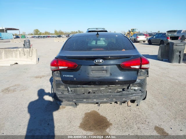 Продаж на аукціоні авто 2018 Kia Forte Lx, vin: 3KPFK4A74JE239051, номер лоту: 40895724