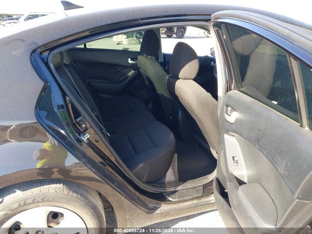 Продаж на аукціоні авто 2018 Kia Forte Lx, vin: 3KPFK4A74JE239051, номер лоту: 40895724