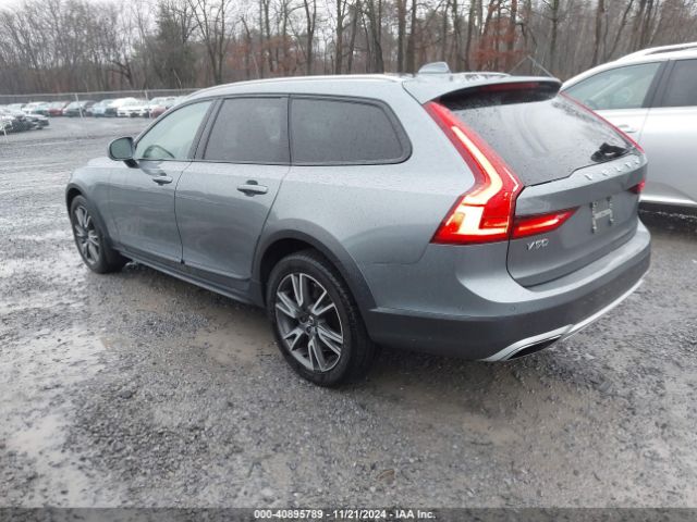 2017 VOLVO V90 CROSS COUNTRY YV4A22NL7H1000903 Photo 2