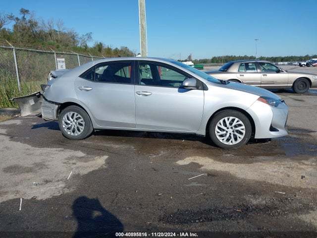 Toyota COROLLA LE 2017 5YFBURHE8HP685240 Image 13