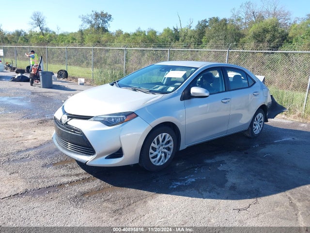 Toyota COROLLA LE 2017 5YFBURHE8HP685240 Image 2