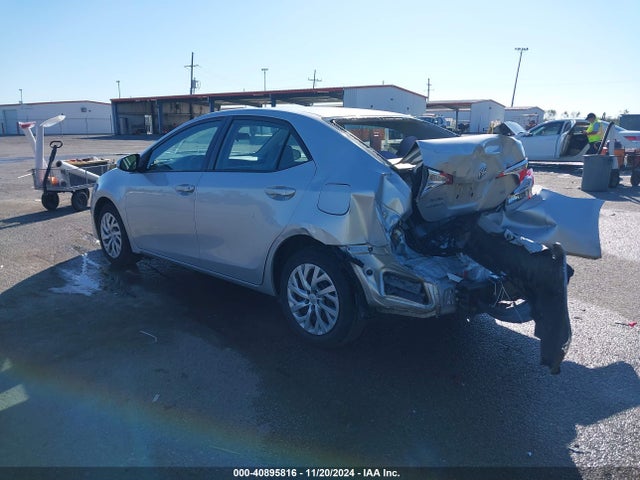 Toyota COROLLA LE 2017 5YFBURHE8HP685240 Image 3