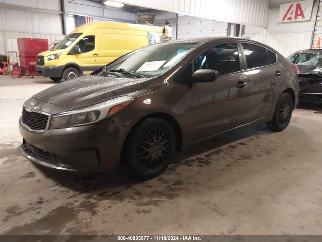 KIA FORTE LX 2017 3KPFK4A76HE071665 Image 2