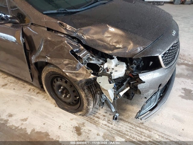 KIA FORTE LX 2017 3KPFK4A76HE071665 Image 6