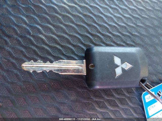 JA4AD2A3XJZ054992 Mitsubishi Outlander Es