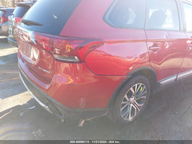 JA4AD2A3XJZ054992 Mitsubishi Outlander Es