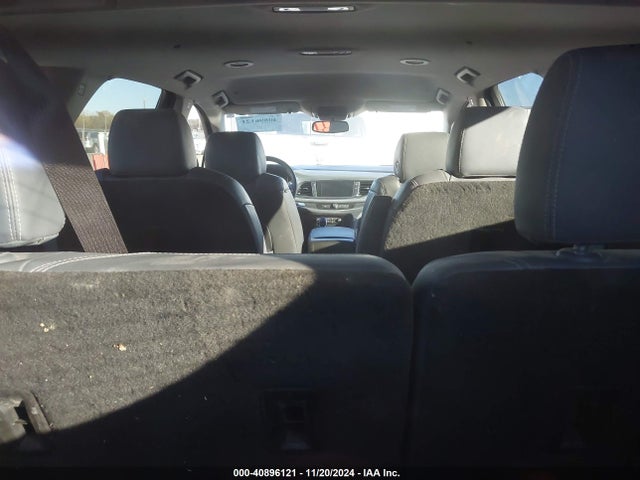 5GAERBKW3MJ243232 Buick Enclave Fwd Essence