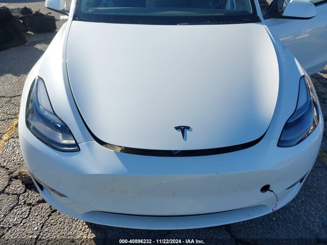 2023 TESLA MODEL Y 7SAYGDEEXPF896297 Photo 9