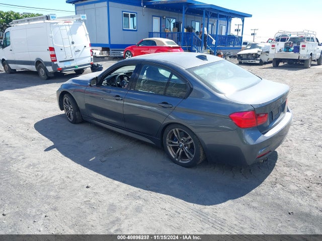 BMW 328I 2015 WBA3A5C56FF606534 Image 3