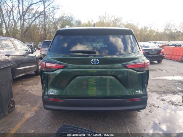 5TDJRKEC0MS034967 Toyota SIENNA XLE