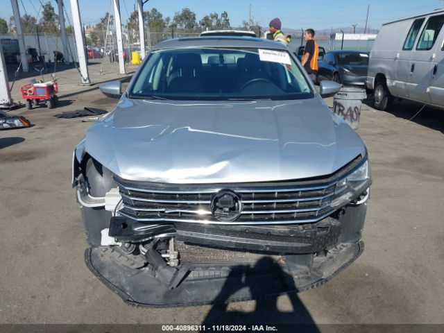 1VWLA7A34KC006166 Volkswagen Passat 2.0t Wolfsburg Edition