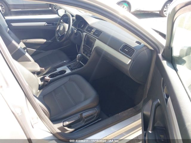 1VWLA7A34KC006166 Volkswagen Passat 2.0t Wolfsburg Edition