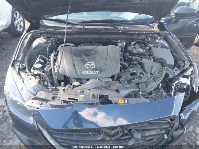 3MZBN1V32JM218634 Mazda Mazda3 Touring