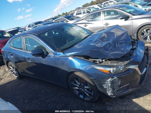 3MZBN1V32JM218634 Mazda Mazda3 Touring