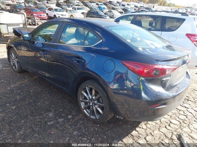 3MZBN1V32JM218634 Mazda Mazda3 Touring