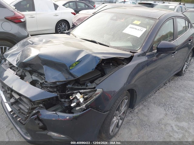 3MZBN1V32JM218634 Mazda Mazda3 Touring