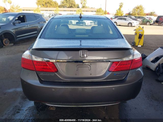 1HGCR6F75EA010522 Honda Accord Hybrid Touring