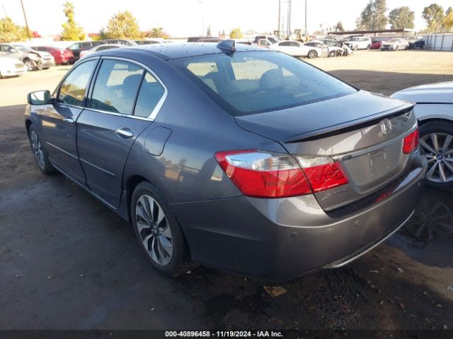 1HGCR6F75EA010522 Honda Accord Hybrid Touring