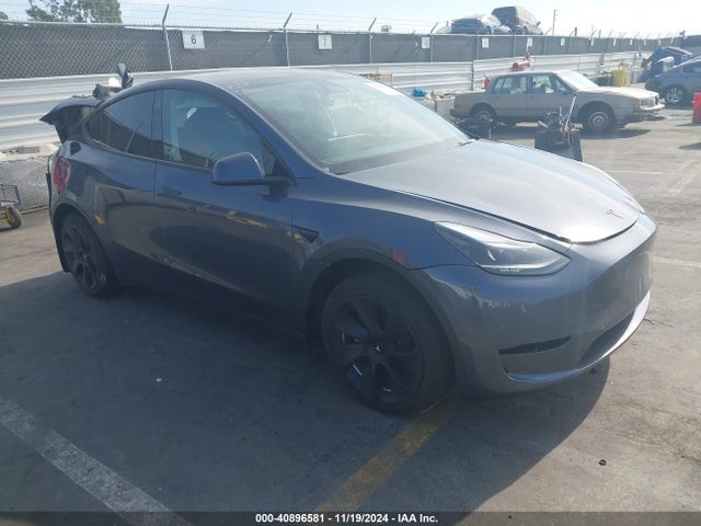 2023 TESLA MODEL Y 7SAYGAEE8PF623860 Photo 0