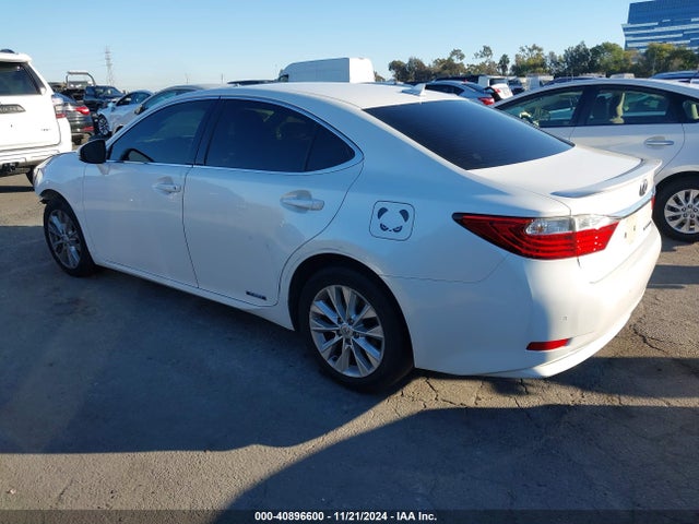 JTHBW1GG6E2062304 Lexus ES 300H
