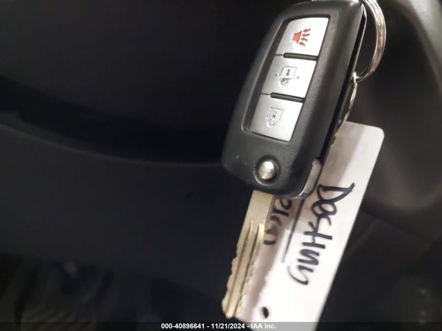Nissan ROGUE S 2015 KNMAT2MV7FP528020 Image 11