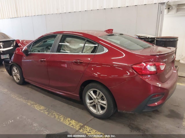 Chevrolet Cruze Lt Auto 2018 1G1BE5SM9J7181155 Image 3