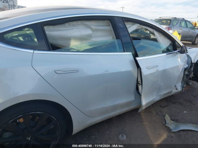 5YJ3E1EB4KF194678 Tesla Model 3 Long Range/performance