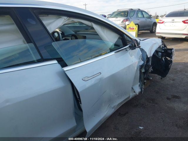 5YJ3E1EB4KF194678 Tesla Model 3 Long Range/performance