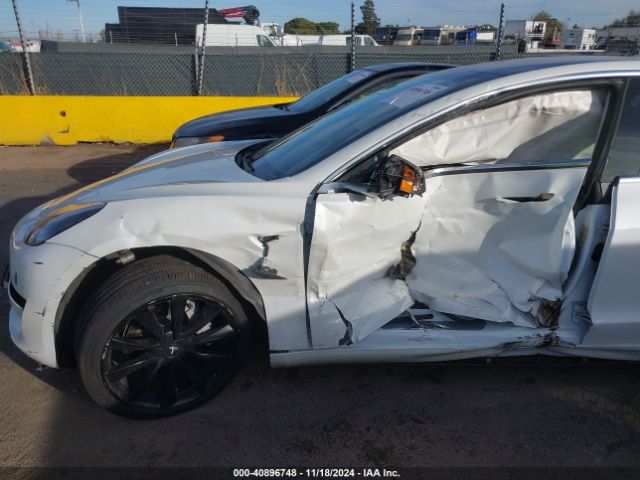 5YJ3E1EB4KF194678 Tesla Model 3 Long Range/performance