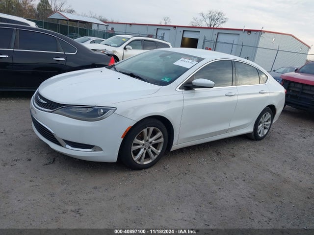 Chrysler 200 Limited 2015 1C3CCCAB9FN631626 Image 2