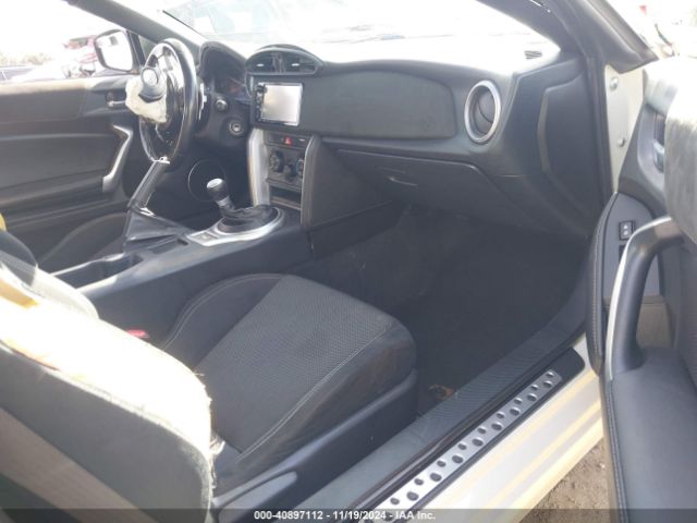 JF1ZNAA19K8703421 Toyota 86