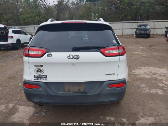 1C4PJLCB7GW201377 Jeep Cherokee Latitude
