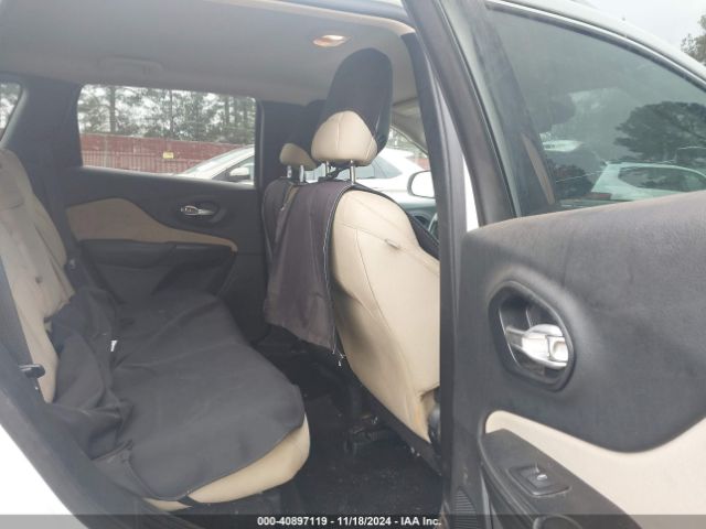 1C4PJLCB7GW201377 Jeep Cherokee Latitude