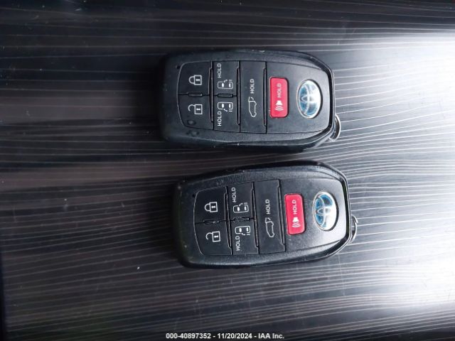 5TDZRKECXNS075255 Toyota Sienna Limited