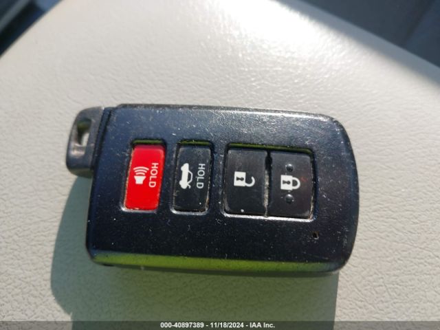 4T1BD1FK9EU140054 Toyota Camry Hybrid Le