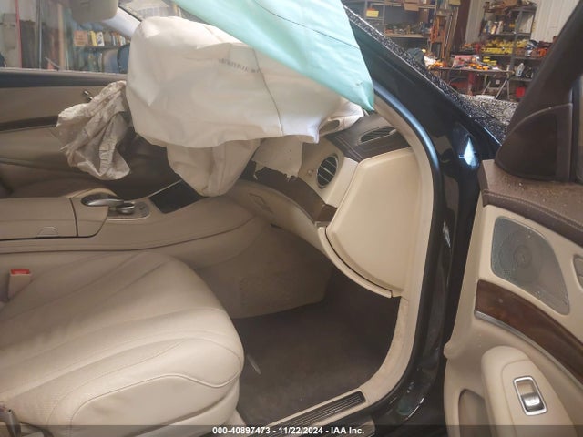 WDDUG8FB8HA333031 Mercedes-Benz S 550 4matic
