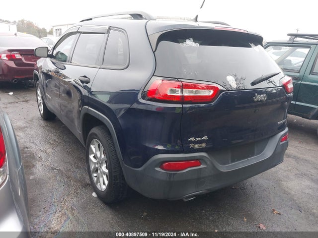 1C4PJMAB0GW278083 Jeep Cherokee Sport
