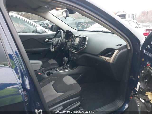 1C4PJMAB0GW278083 Jeep Cherokee Sport