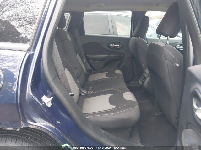 1C4PJMAB0GW278083 Jeep Cherokee Sport