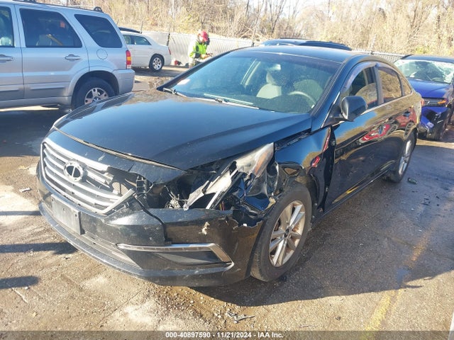 Hyundai SONATA SE 2015 5NPE24AF8FH000639 Image 2